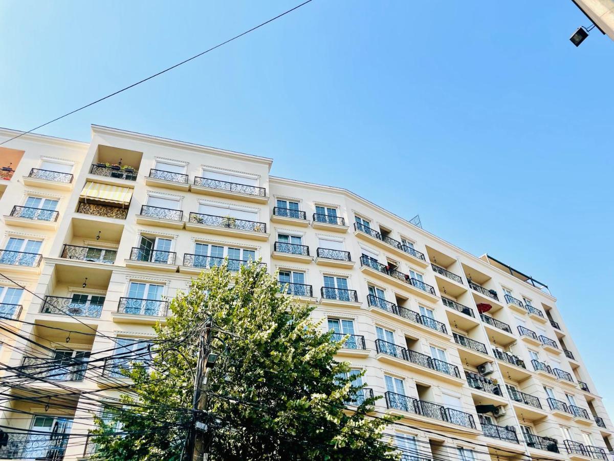 4 Llullat - City Center Apartment Pristina Exterior photo